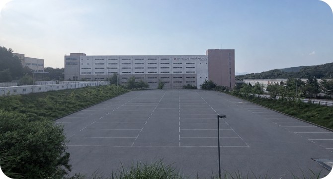 E 주차장 전경